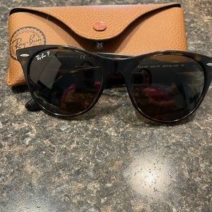 Raybans wayfarer II polarized